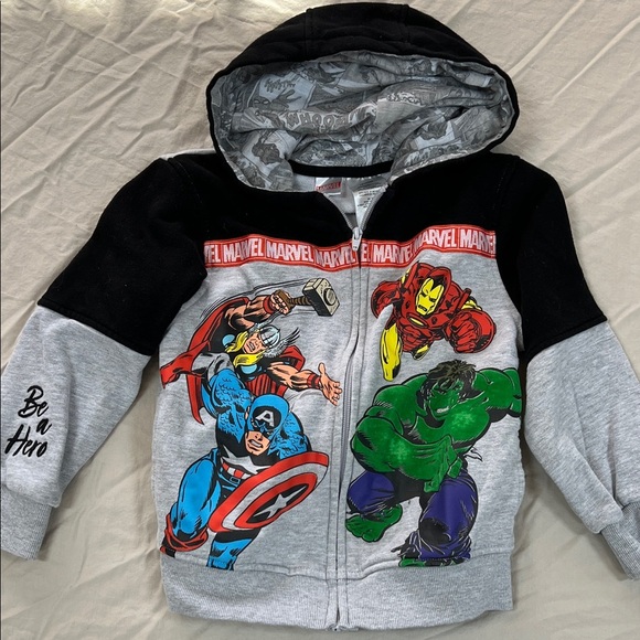 Marvel Other - Marvel Superhero zipper hoodie 6 boys